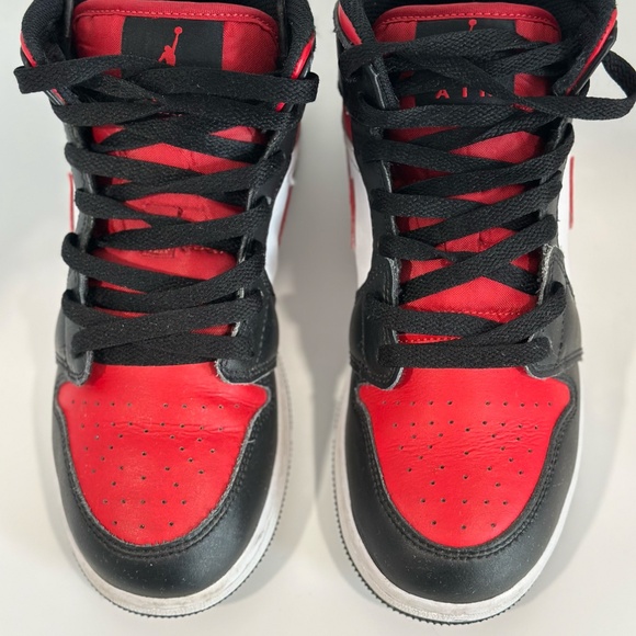 Nike Air Jordan 1 Mid “Bred Toe” / White-Black-Red | Size US 5.5Y - Picture 9 of 10